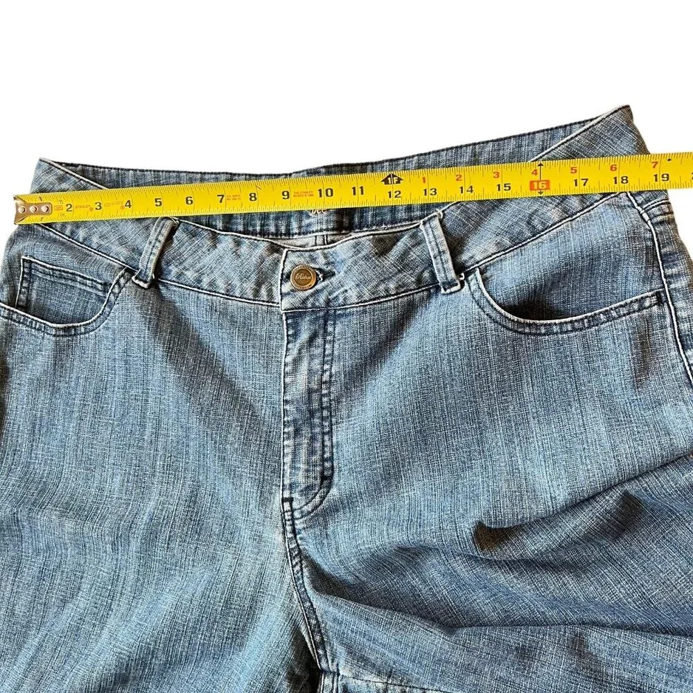 Lee Riders Mid Rise Denim Blue Short Womens Sz 18 M 5-Pocket Sparkle Details - Picture 10 of 10